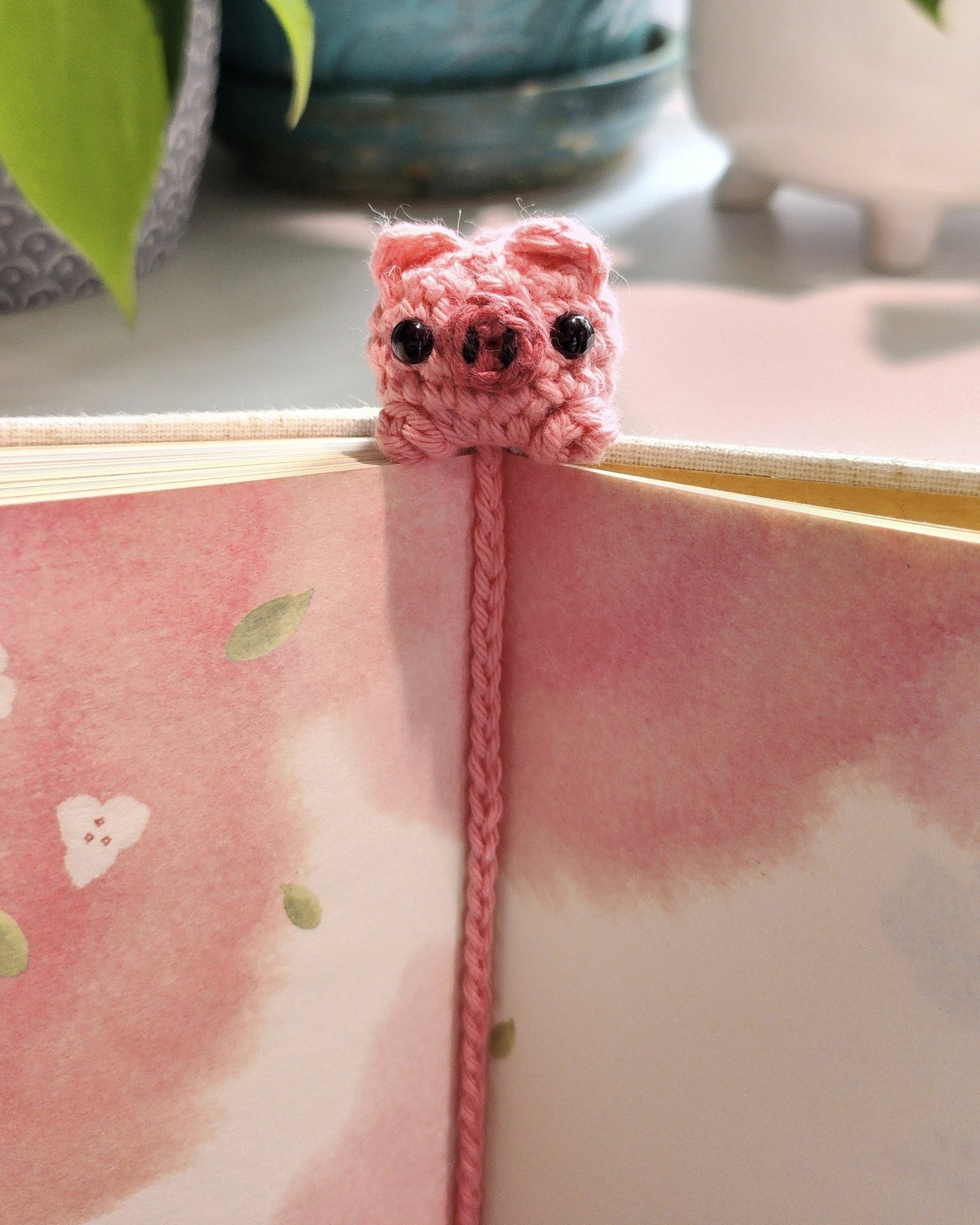 Poppy the Pig Crochet Bookmark