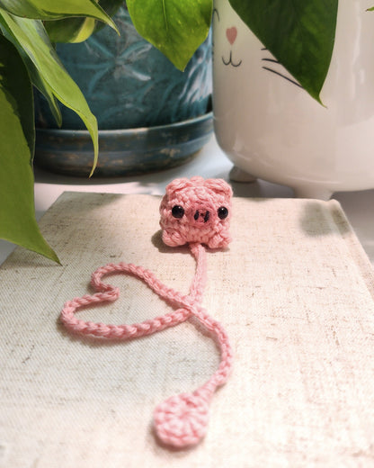 Poppy the Pig Bookmark Crochet Pattern