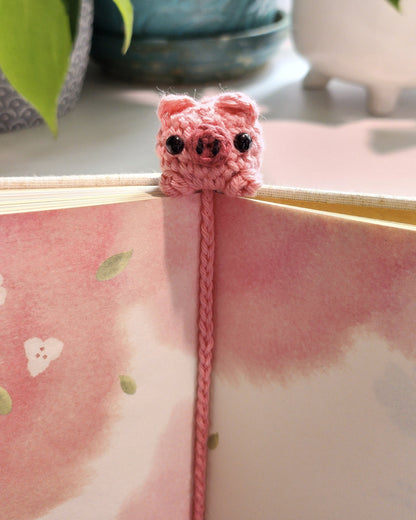 Poppy the Pig Bookmark Crochet Pattern